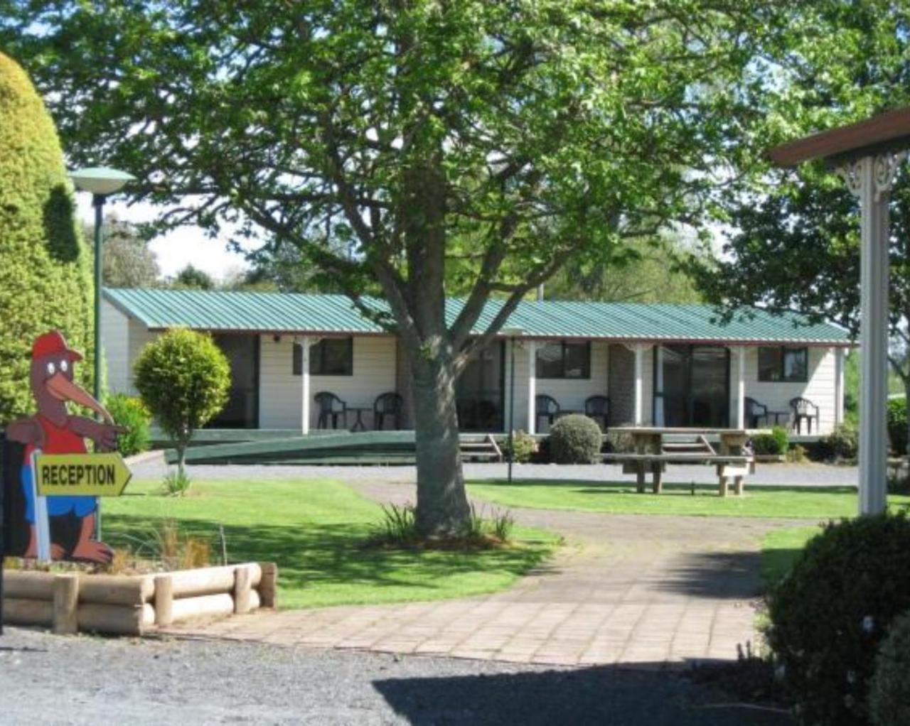 Otorohanga Kiwi Holiday Park Exterior foto